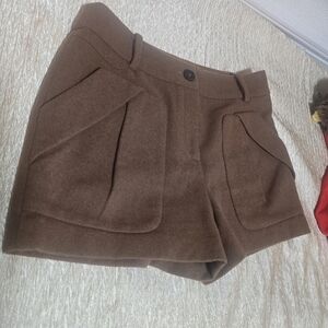 Brown Cargo Shorts with Tailored Fit and Pleats